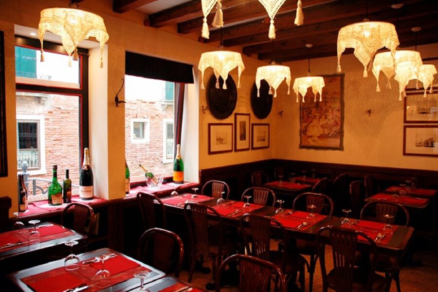 Venice: Dinner & Concert - The Church of San Vidal concert: baroque atmosphere and serious sound
