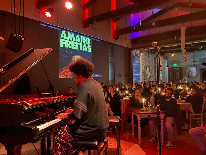 Venice: Live Concert with Dinner or Aperitif at LL JAZZ Club - The 90-minute concert: themed jazz, intermission, and that festival-screen moment