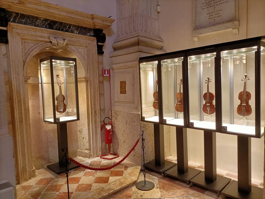 Venice: Vivaldi Baroque Concert Ticket and Free Music Museum - First Stop: San Vidal by Accademia Bridge and an Easy St. Mark’s Walk