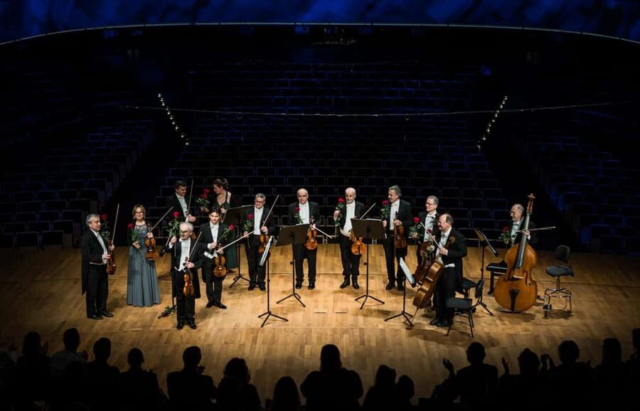 Verona: Orchestra Concert in the city of Romeo and Giulietta - What happens in a 1.5-hour concert: pacing, listening focus, and how to read the vibe