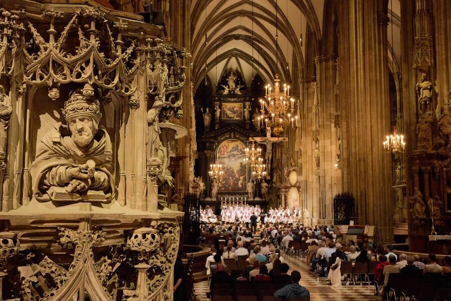 Vienna: Classical Concert at St. Stephen's Cathedral - What the 30-minute early entry really means