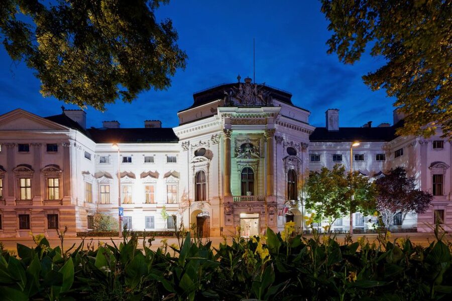 Vienna: Mozart & Strauss Classical Concert at Börse Palace - Should you book the Vienna Mozart & Strauss Classical Concert?