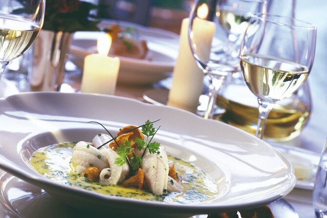 Vienna Mozart VIP Package: Concert, Dinner and Carriage Ride - Horse-Drawn Carriage Ride: Vienna at Streetlight Speed