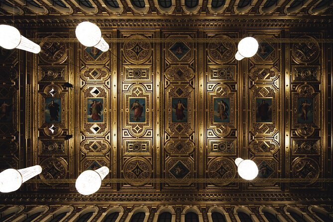 Vienna Mozart VIP Package: Concert, Dinner and Carriage Ride - Arriving at the Musikverein: Iconic Hall Energy, Done Smooth