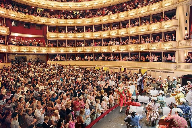 Vienna State Opera House Mozart Concert in Historical Costumes - Why Mozart-only music hits harder in Vienna’s opera house
