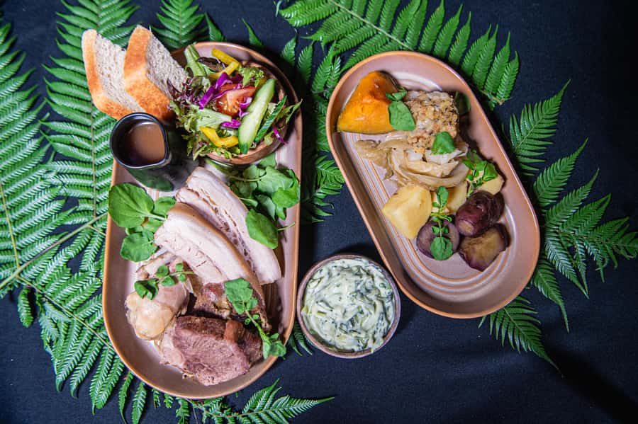 Waitangi: Treaty Grounds Hāngī and Concert Combo Pass - Your evening schedule: 6pm start at Whare Waka Café