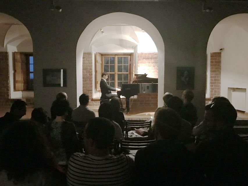 Warsaw: Chopin Concert in the Old Town - The 1-hour program: what actually happens during the concert