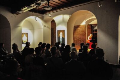 Warsaw: Chopin Concert in the Old Town - Old Town meeting point: finding the historic townhouse behind St. John’s Cathedral