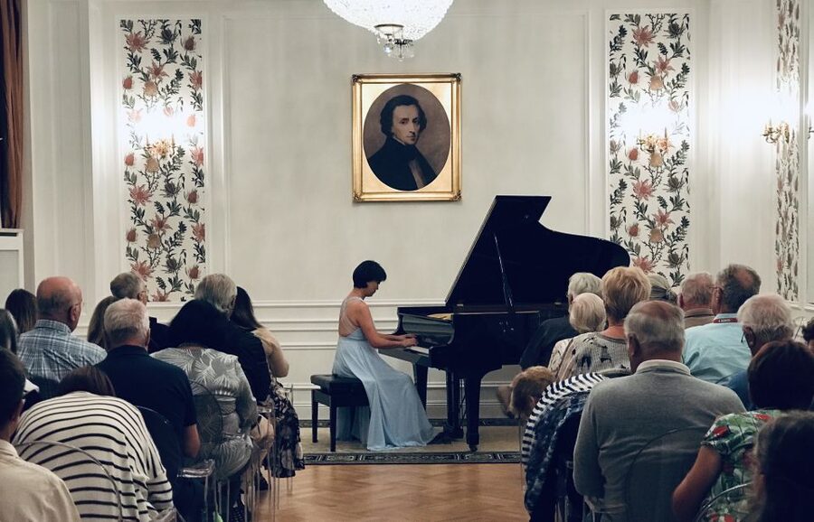 Warsaw: Chopin Concert Ticket With Glass of Champagne - Should you book this Chopin concert?