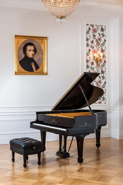 Warsaw: Guided Walking Tour with a Private Chopin Concert - Warsaw Royal Route with Chopin’s thread, plus medieval leftovers